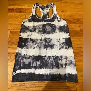 Perfect condition Lululemon tank top.  Black & White!